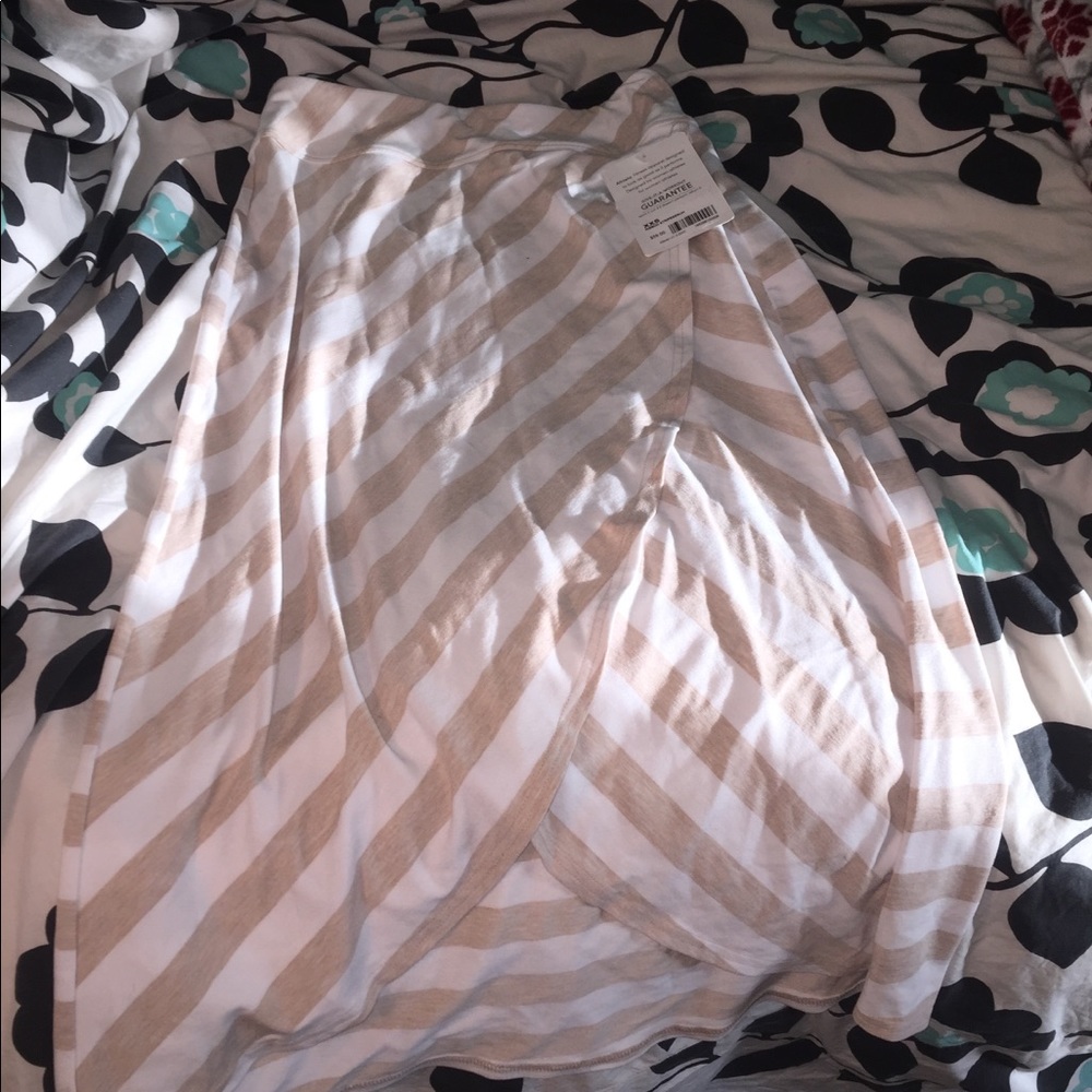 Never worn Athleta skirt